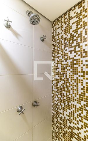 Apartamento à venda com 43m², 1 quarto e 1 vagaBanheiro - Ducha