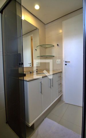 Apartamento para alugar com 158m², 2 quartos e 3 vagasBanheiro da Suíte 2