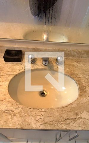 Apartamento para alugar com 158m², 2 quartos e 3 vagasBanheiro