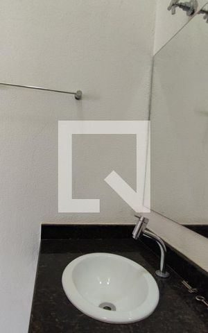 Casa de condomínio à venda com 188m², 3 quartos e 4 vagasLavabo