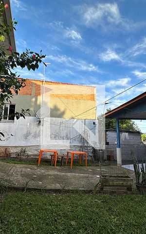 Casa à venda com 140m², 3 quartos e 2 vagasÁrea Externa