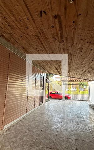 Casa à venda com 140m², 3 quartos e 2 vagasÁrea Externa