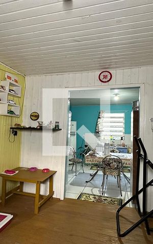 Casa à venda com 140m², 3 quartos e 2 vagasSala