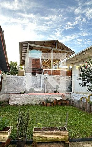 Casa à venda com 140m², 3 quartos e 2 vagasÁrea Externa