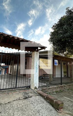 Casa à venda com 140m², 3 quartos e 2 vagasFachada