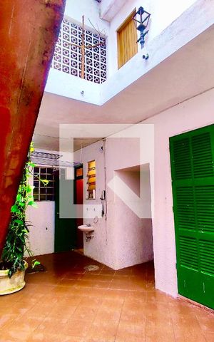 Casa à venda com 600m², 6 quartos e 2 vagas Casa à venda com 600m², 6 quartos e 2 vagasÁrea serviço