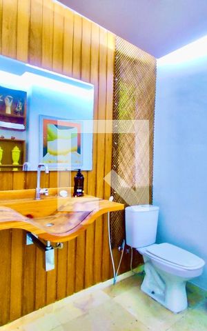 Casa à venda com 600m², 6 quartos e 2 vagas Casa à venda com 600m², 6 quartos e 2 vagasLavabo