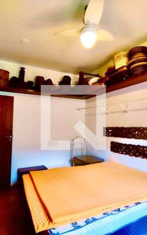 Casa à venda com 600m², 6 quartos e 2 vagas Casa à venda com 600m², 6 quartos e 2 vagasQuarto 4