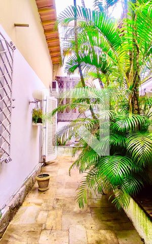 Casa à venda com 600m², 6 quartos e 2 vagas Casa à venda com 600m², 6 quartos e 2 vagasVaranda 2