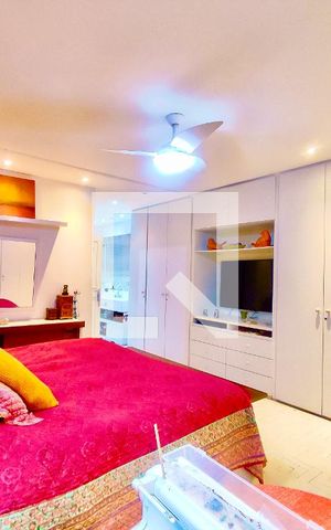 Casa à venda com 600m², 6 quartos e 2 vagas Casa à venda com 600m², 6 quartos e 2 vagasSuíte