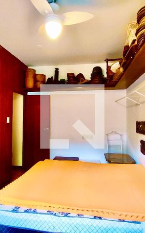 Casa à venda com 600m², 6 quartos e 2 vagas Casa à venda com 600m², 6 quartos e 2 vagasQuarto 4