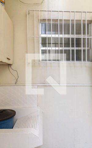 Casa à venda com 150m², 3 quartos e 2 vagas Casa à venda com 150m², 3 quartos e 2 vagasCorredor Externo - Quintal