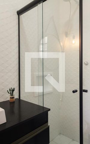 Casa à venda com 150m², 3 quartos e 2 vagas Casa à venda com 150m², 3 quartos e 2 vagasBanheiro Suíte