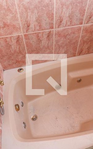 Casa à venda com 180m², 3 quartos e 4 vagasBanheiro da Suíte 2