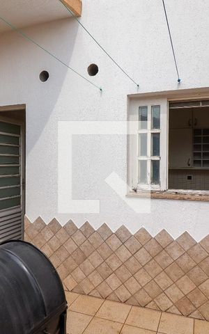 Casa à venda com 180m², 3 quartos e 4 vagasQuintal do Fundos