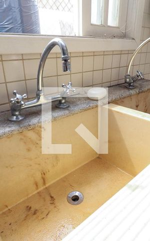 Casa à venda com 180m², 3 quartos e 4 vagasÁrea de Serviço