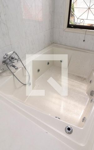 Casa à venda com 180m², 3 quartos e 4 vagasBanheiro da Suíte 1