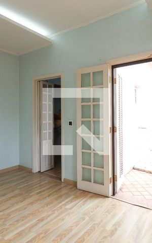 Casa à venda com 180m², 3 quartos e 4 vagasSuíte 1