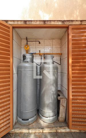 Casa à venda com 180m², 3 quartos e 4 vagasGaragem - Instalação de Gás