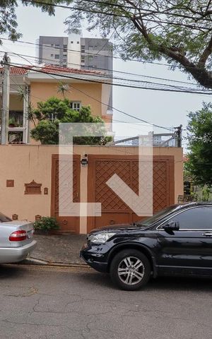 Casa à venda com 180m², 3 quartos e 4 vagasFachada