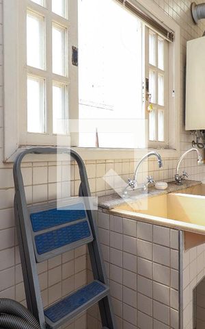Casa à venda com 180m², 3 quartos e 4 vagasÁrea de Serviço