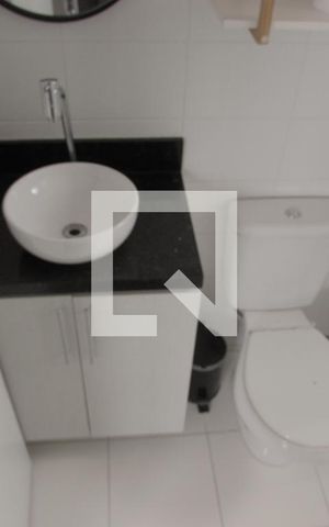 Apartamento para alugar com 41m², 2 quartos e sem vagaBanheiro