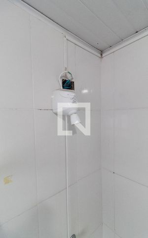 Casa à venda com 103m², 2 quartos e sem vaga Casa à venda com 103m², 2 quartos e sem vagaBanheiro