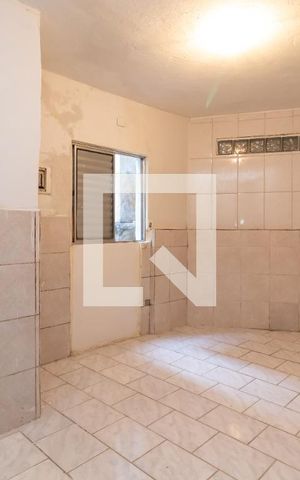 Casa para alugar com 50m², 1 quarto e sem vagaQuarto 