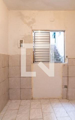 Casa para alugar com 50m², 1 quarto e sem vagaQuarto 