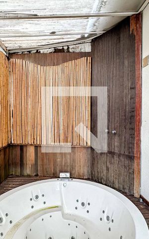 Casa à venda com 700m², 8 quartos e 2 vagasJacuzzi/Sauna