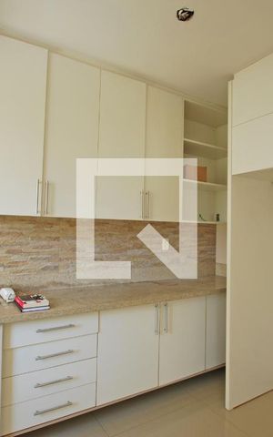 Apartamento para alugar com 146m², 3 quartos e 2 vagas Cozinha 
