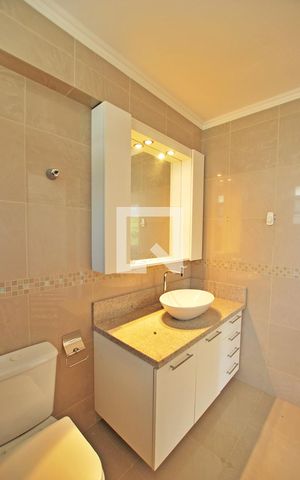 Apartamento para alugar com 146m², 3 quartos e 2 vagasBanheiro