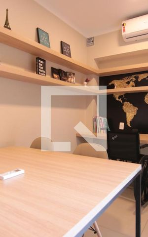 Apartamento à venda com 42m², 2 quartos e sem vagaÁrea comum