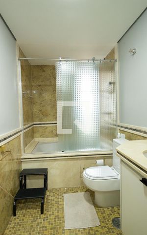 Apartamento à venda com 300m², 3 quartos e 4 vagas Apartamento à venda com 300m², 3 quartos e 4 vagasBanheiro - Suite 3
