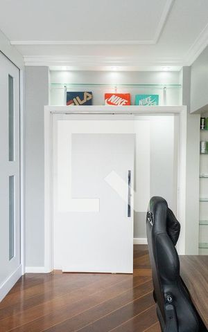 Apartamento à venda com 300m², 3 quartos e 4 vagas Apartamento à venda com 300m², 3 quartos e 4 vagasSuíte 1