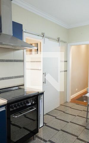 Apartamento à venda com 300m², 3 quartos e 4 vagas Apartamento à venda com 300m², 3 quartos e 4 vagasCozinha