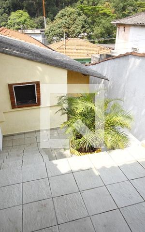 Casa à venda com 232m², 4 quartos e 2 vagasQuintal