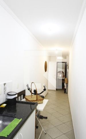 Casa à venda com 232m², 4 quartos e 2 vagasCozinha de apoio