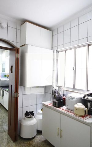 Casa à venda com 232m², 4 quartos e 2 vagasÁrea de Serviço