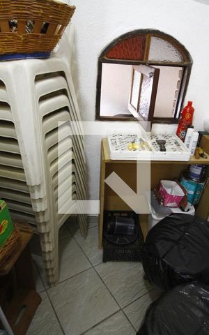 Casa à venda com 232m², 4 quartos e 2 vagasDeposito 1