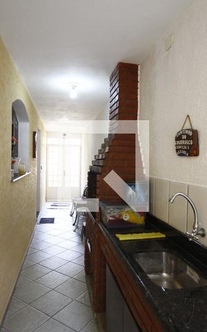 Casa à venda com 232m², 4 quartos e 2 vagasJardim de Inverno