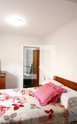 Casa à venda com 232m², 4 quartos e 2 vagasSuíte 4