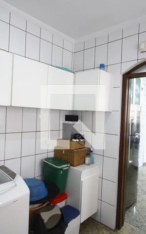 Casa à venda com 232m², 4 quartos e 2 vagasÁrea de Serviço