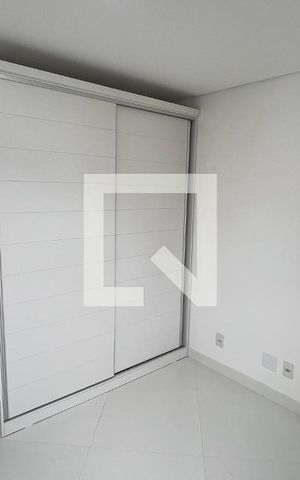 Apartamento para alugar com 110m², 2 quartos e 4 vagas Apartamento para alugar com 110m², 2 quartos e 4 vagasQuarto