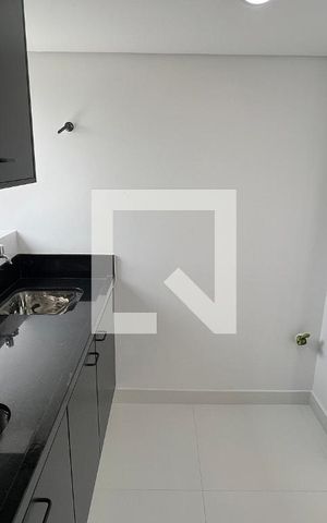 Apartamento para alugar com 110m², 2 quartos e 4 vagas Apartamento para alugar com 110m², 2 quartos e 4 vagasCozinha - Armários