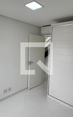 Apartamento para alugar com 110m², 2 quartos e 4 vagas Apartamento para alugar com 110m², 2 quartos e 4 vagasQuarto