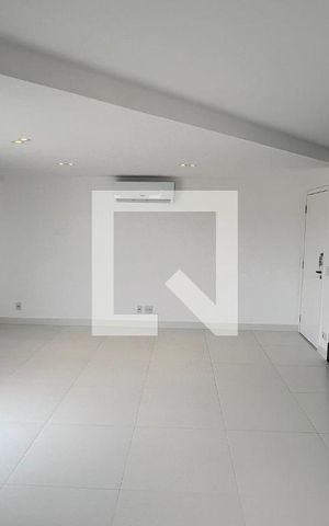 Apartamento para alugar com 110m², 2 quartos e 4 vagas Apartamento para alugar com 110m², 2 quartos e 4 vagasSala