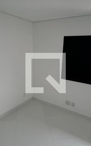 Apartamento para alugar com 110m², 2 quartos e 4 vagas Apartamento para alugar com 110m², 2 quartos e 4 vagasQuarto