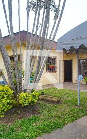 Casa à venda com 330m², 3 quartos e 2 vagas Casa à venda com 330m², 3 quartos e 2 vagasÁrea Externa