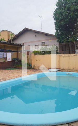Casa à venda com 330m², 3 quartos e 2 vagas Casa à venda com 330m², 3 quartos e 2 vagasÁrea Externa